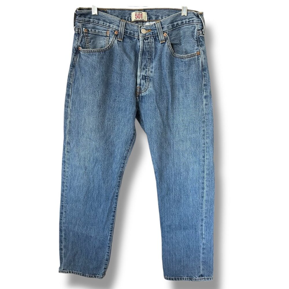 Levis 501 Original Fit Mens Jeans W33 L30 Button fly Medium Wash Denim retro